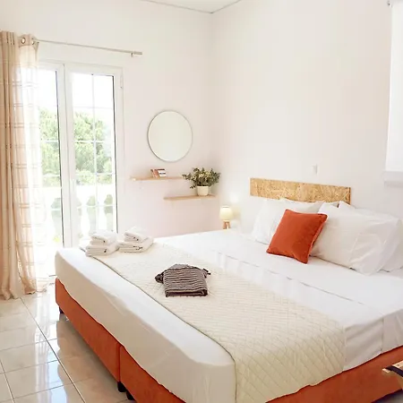 White House & * Argostolion