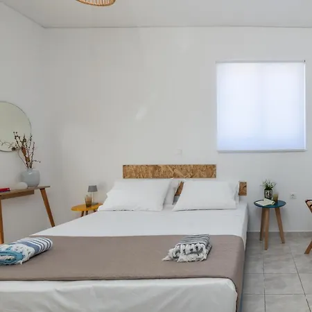 White House & * Argostoli (Kefalonia)